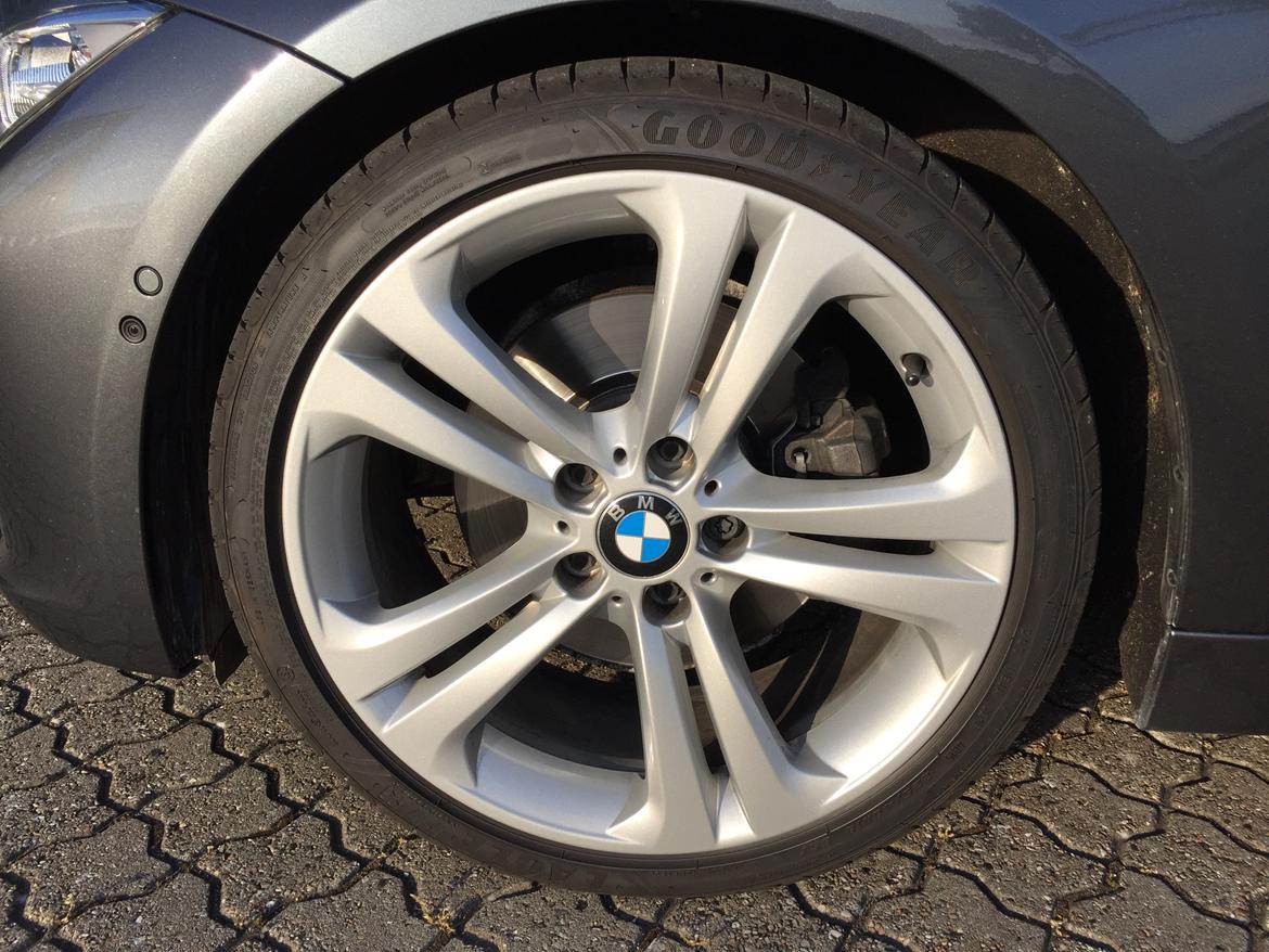 BMW 328i F30 sportline (solgt august 2023) billede 8