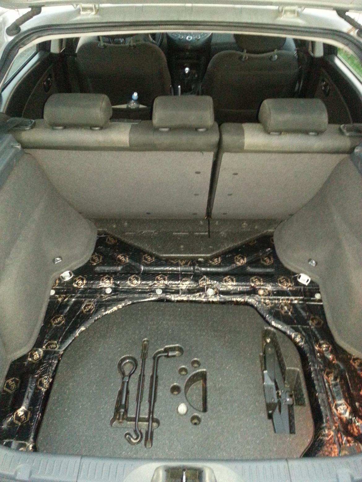 Nissan primera P12 billede 8