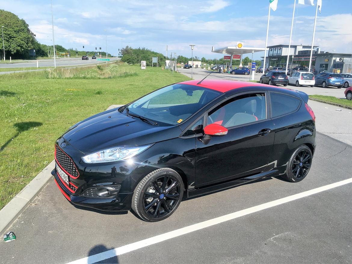 Ford Fiesta Black Edition billede 1