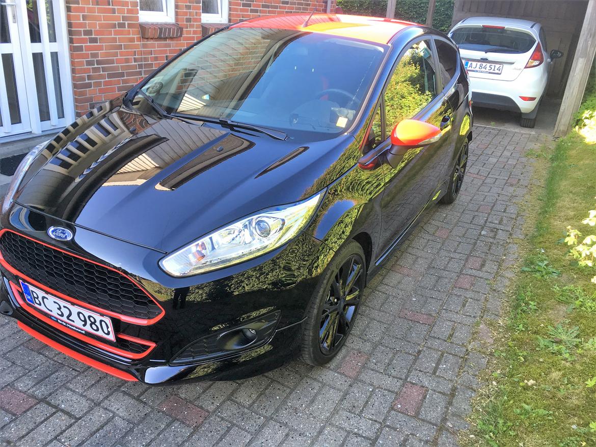 Ford Fiesta Black Edition billede 4