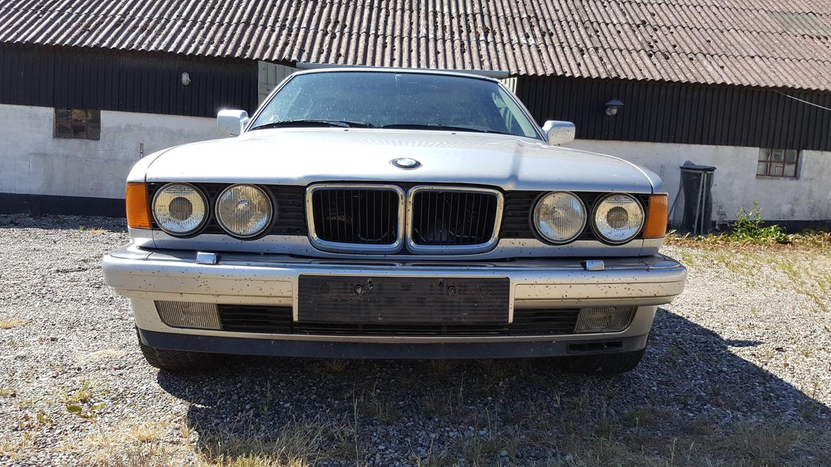BMW E32 750il Limousine v12 *TIDL BIL* billede 1