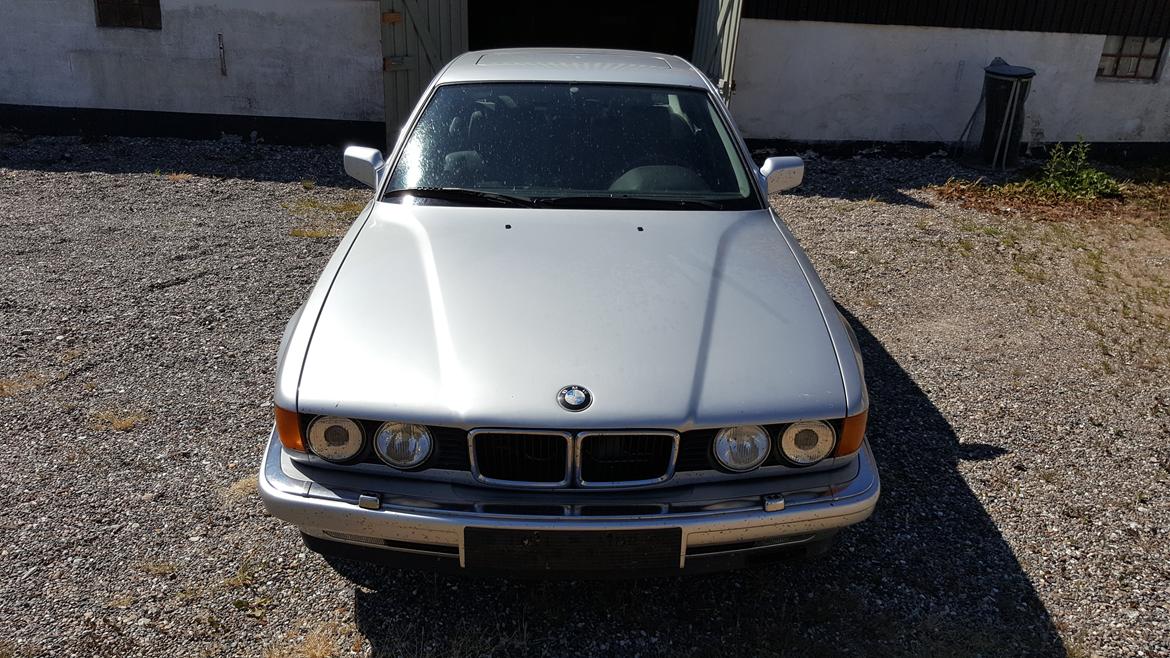 BMW E32 750il Limousine v12 *TIDL BIL* billede 2