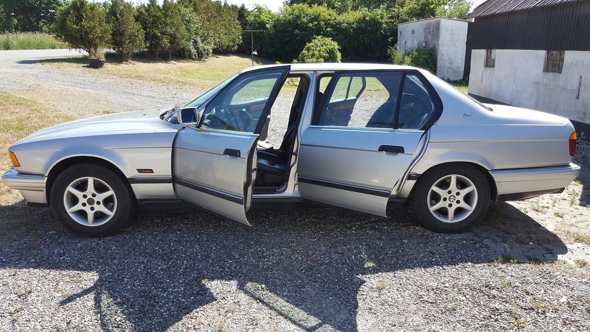 BMW E32 750il Limousine v12 *TIDL BIL* billede 13