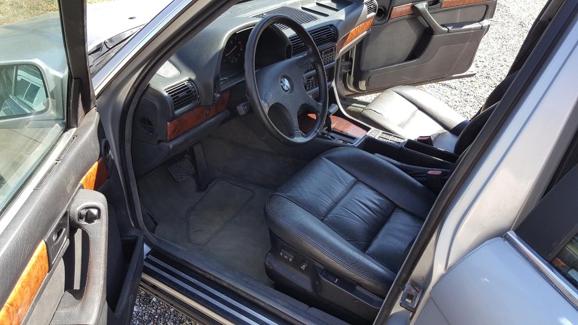 BMW E32 750il Limousine v12 *TIDL BIL* billede 15