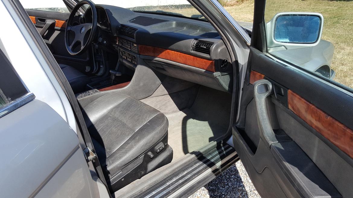BMW E32 750il Limousine v12 *TIDL BIL* billede 17