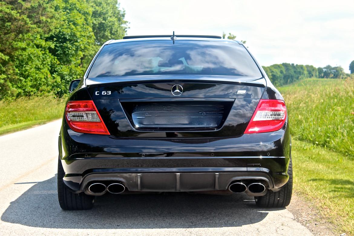 Mercedes Benz C63 AMG billede 8