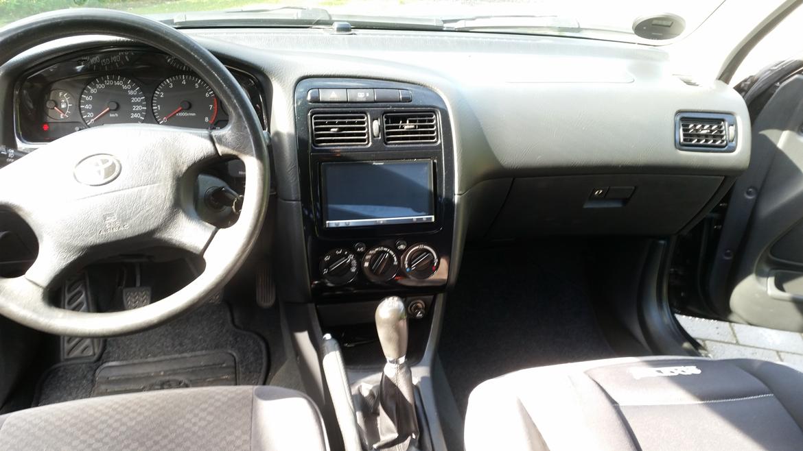 Toyota Avensis T22 billede 6