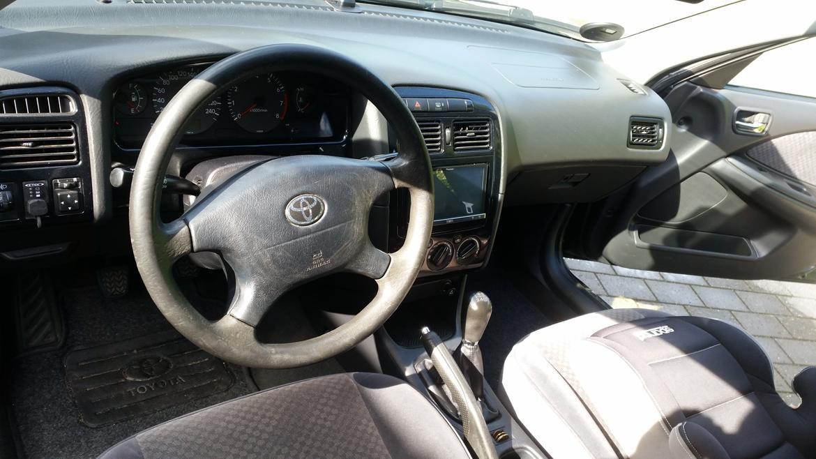 Toyota Avensis T22 billede 7