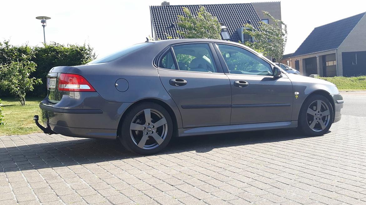 Saab 9-3 1.8T Sport Sedan billede 1