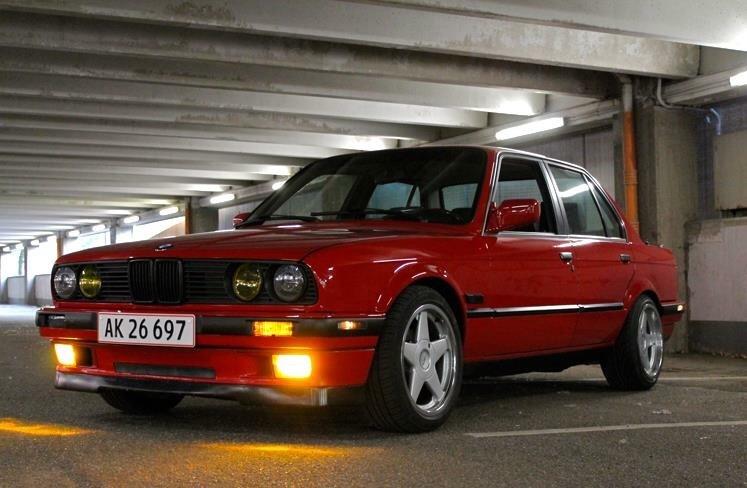 BMW E30 320i billede 2