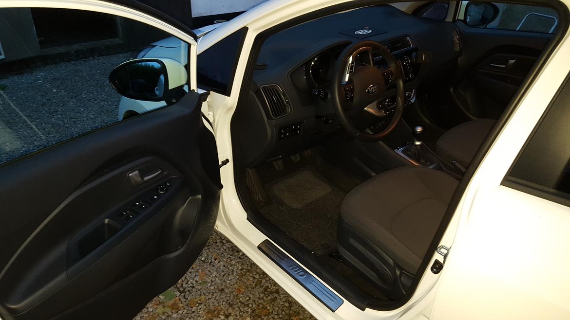 Kia Rio Attraction Plus billede 3