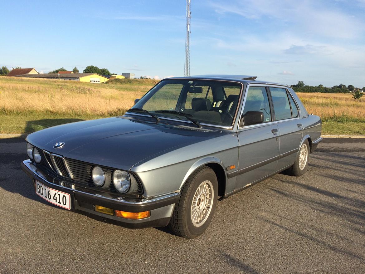 BMW E28 525I billede 1