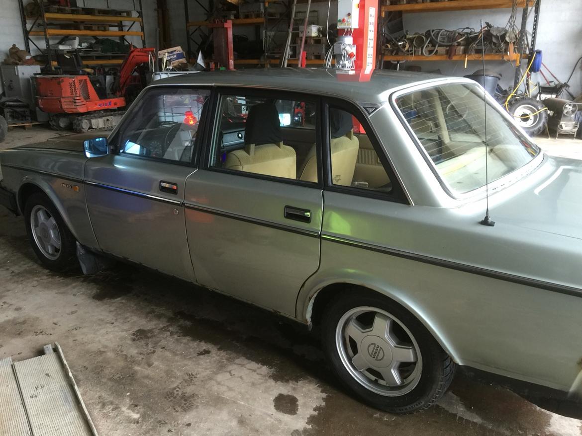 Volvo 244 GL billede 8