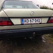 Mercedes Benz 230E W124