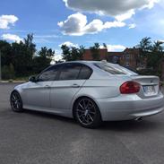 BMW e90 320 d