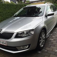 Skoda Octavia TSI Style Combi DSG Family Truckster