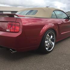 Ford Mustang GT/CS cabriolet