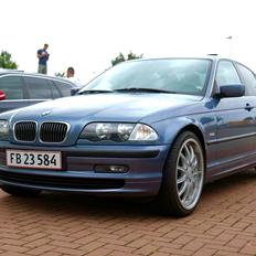 BMW E46 323I