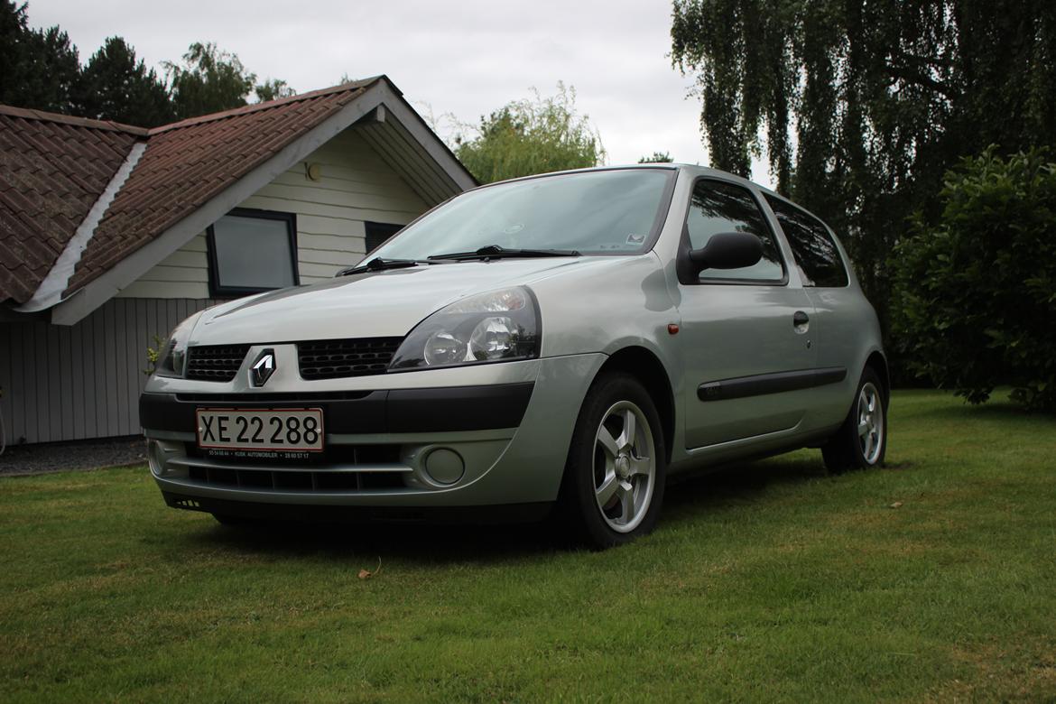 Renault Clio II 1,2 16V Authentique billede 2