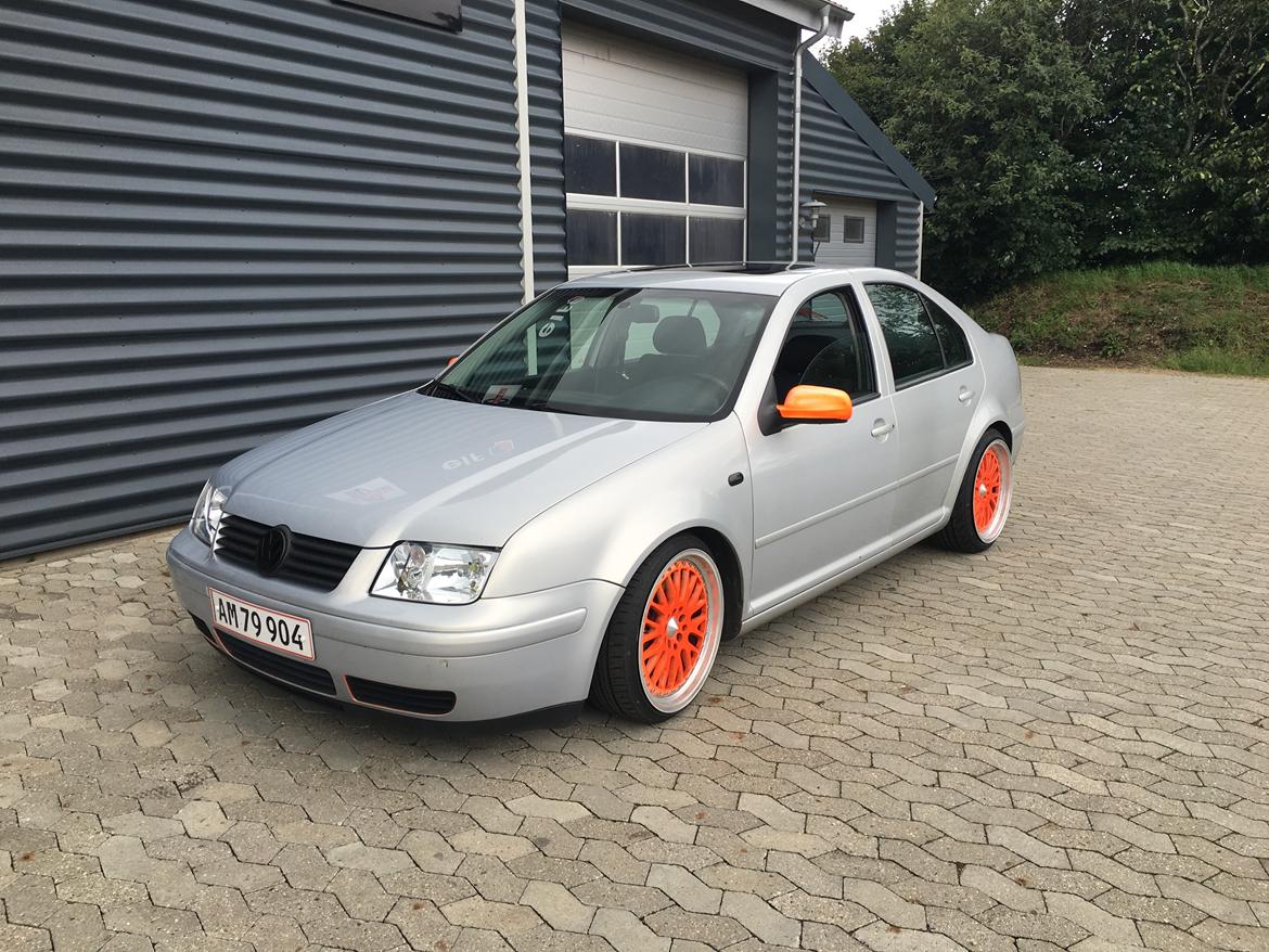 VW Bora vr5 2.3 billede 1
