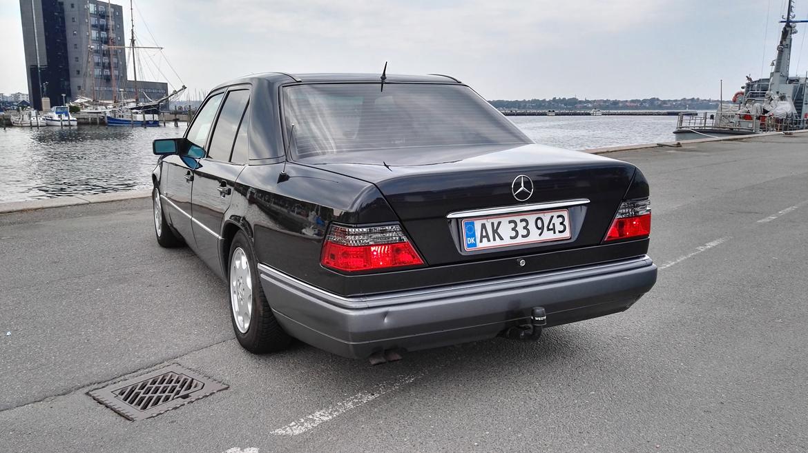 Mercedes Benz 300E solgt billede 6