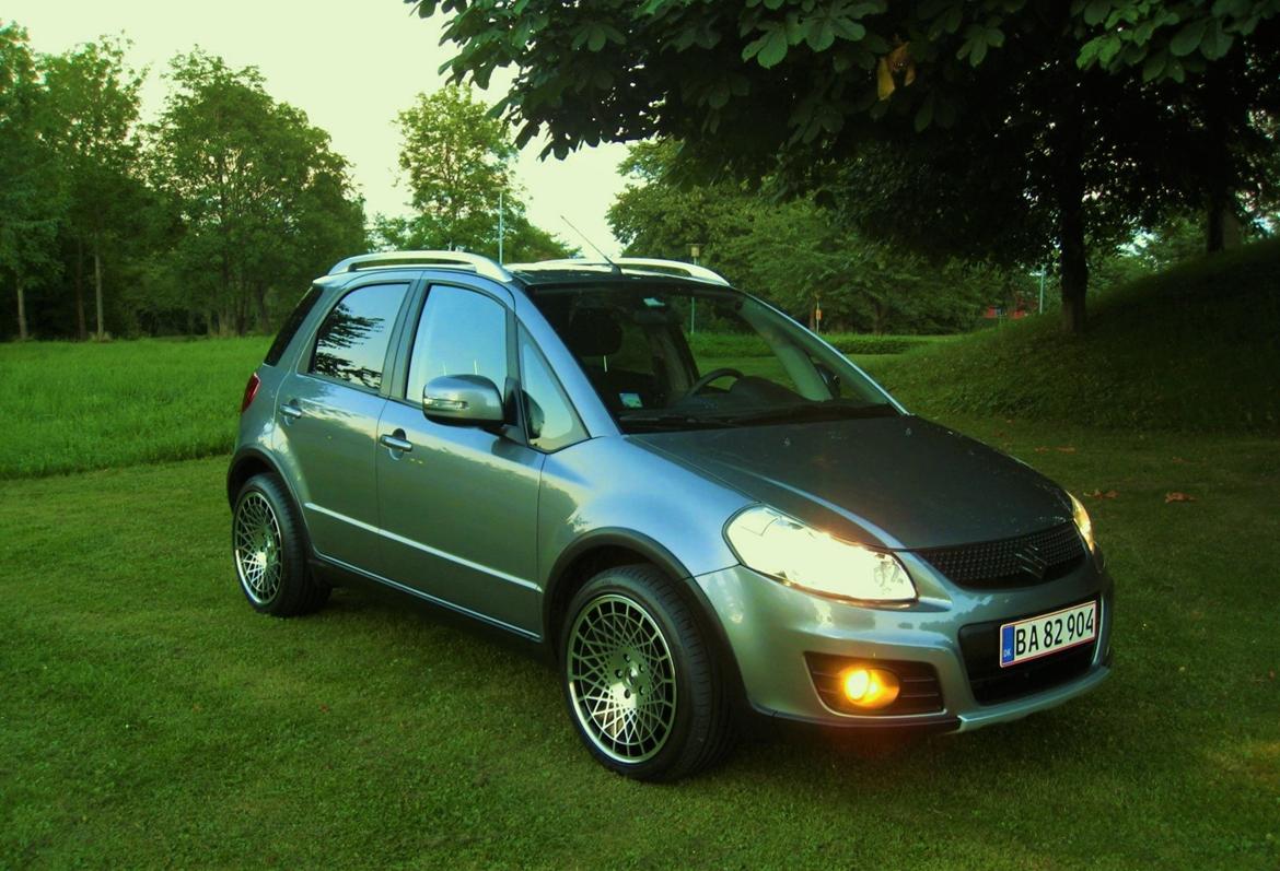 Suzuki SX4 GLX Plus 1,6VVT billede 1