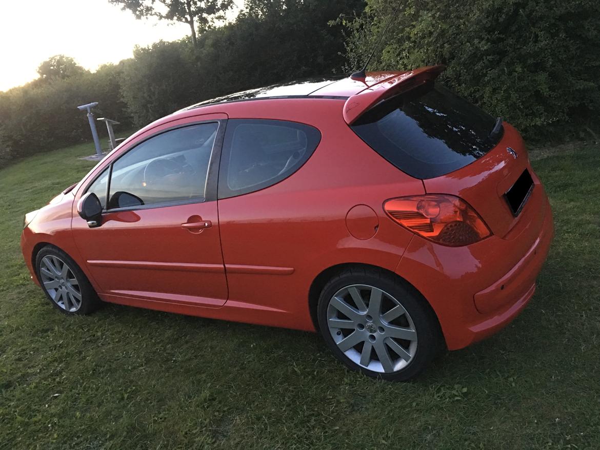 Peugeot 207 GT billede 1