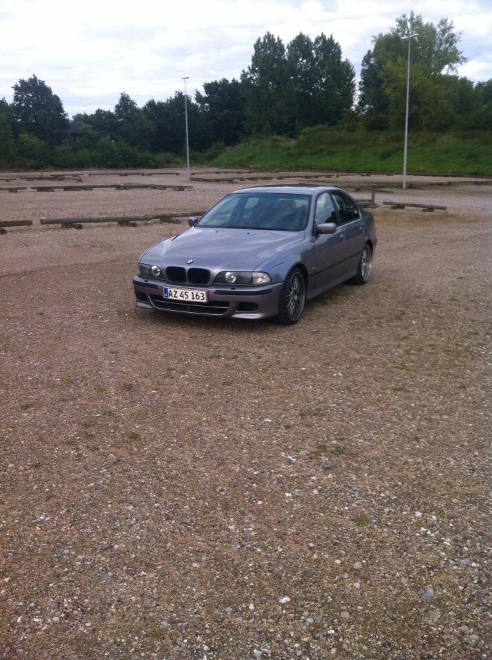 BMW E39 528i aut (tidligere bil) billede 1