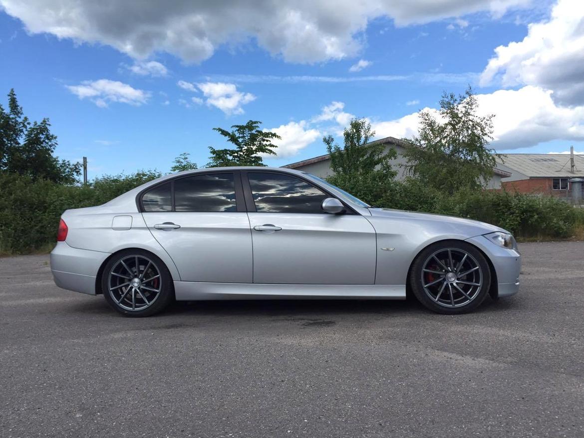 BMW e90 320 d billede 2