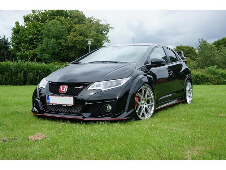 {{currentPhoto.altText}} billede {{currentPhoto.number}}