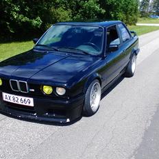 BMW E30 335i