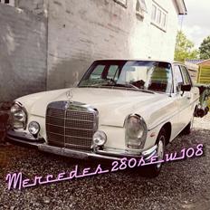 Mercedes Benz 280se 