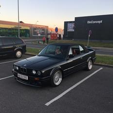 BMW E30 325i cabriolet M Tech 2