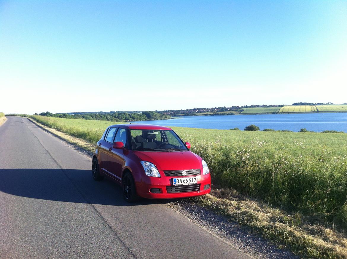 Suzuki Swift 1,3 GL-A billede 1