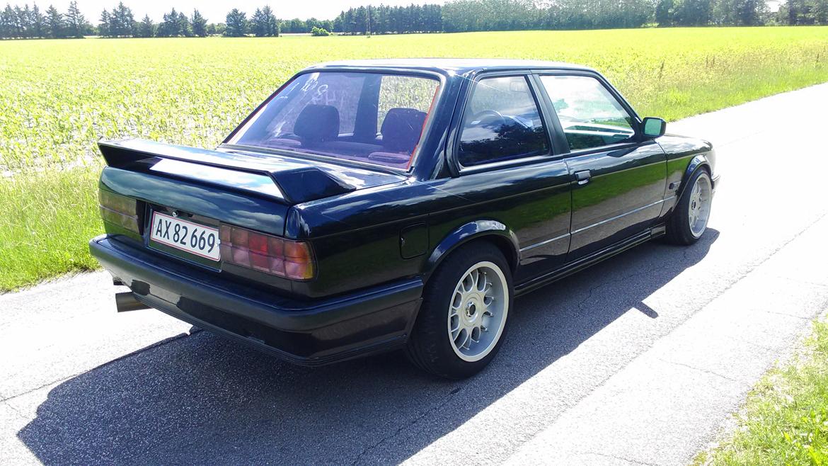 BMW E30 335i billede 6