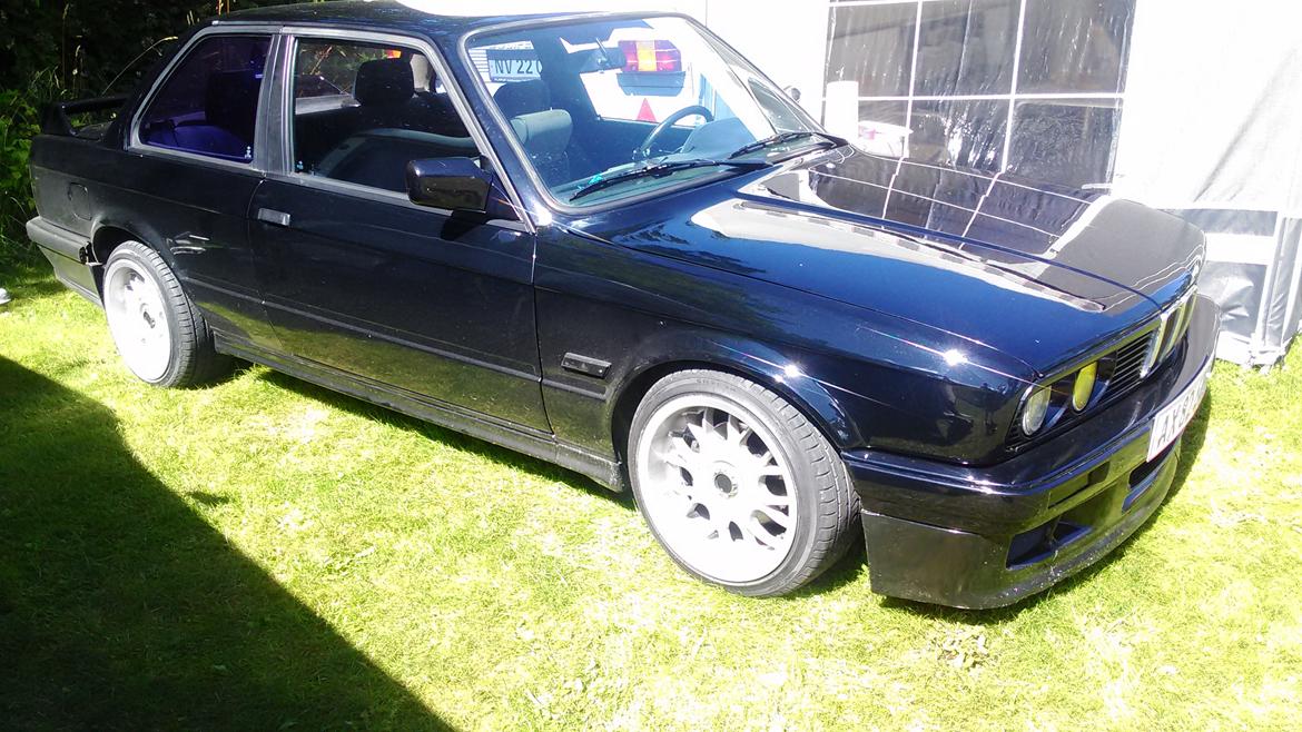 BMW E30 335i billede 11