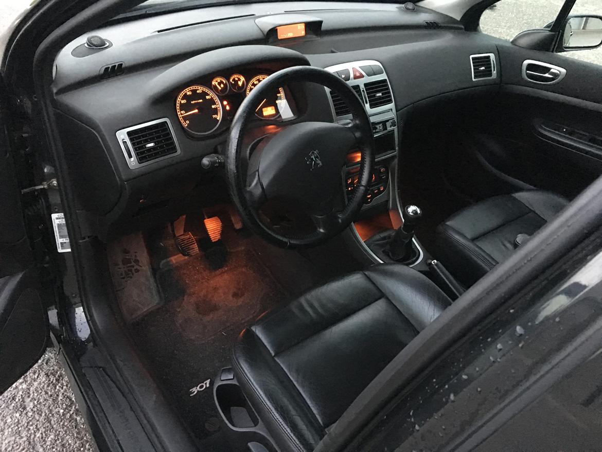 Peugeot 307 2.0 16v se "solgt" billede 11