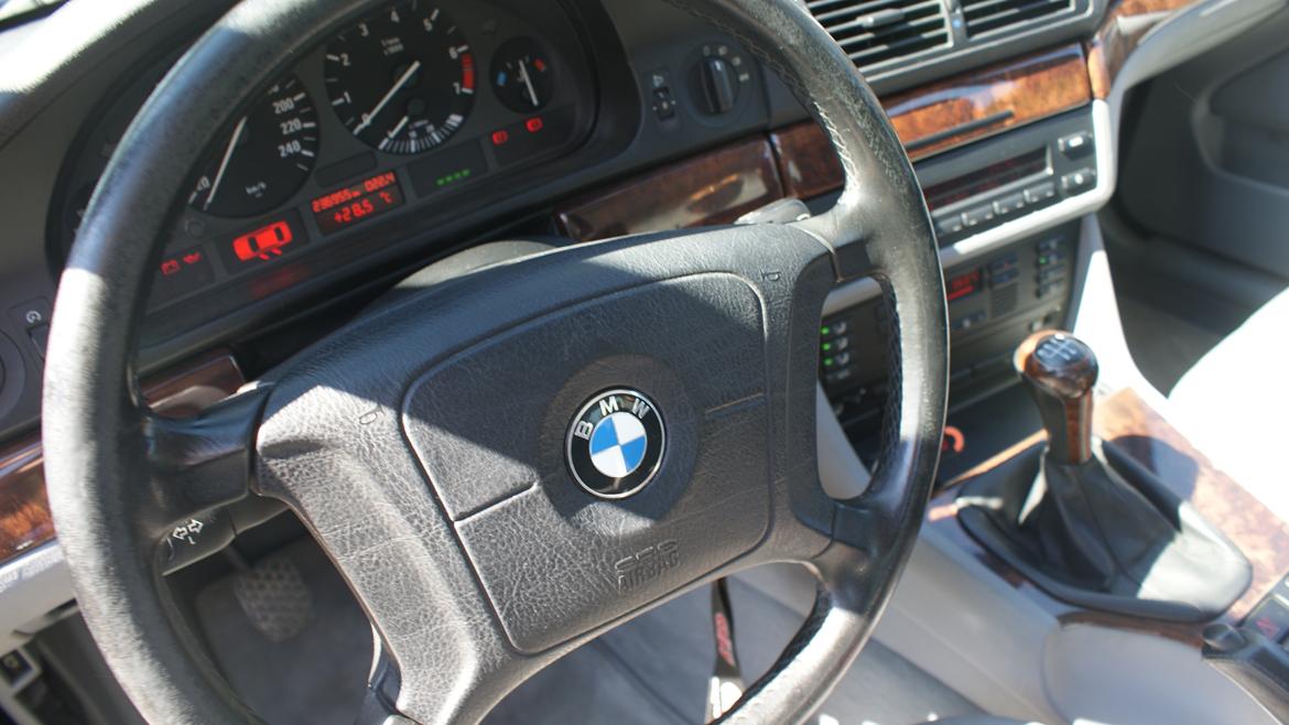 BMW 523i billede 14