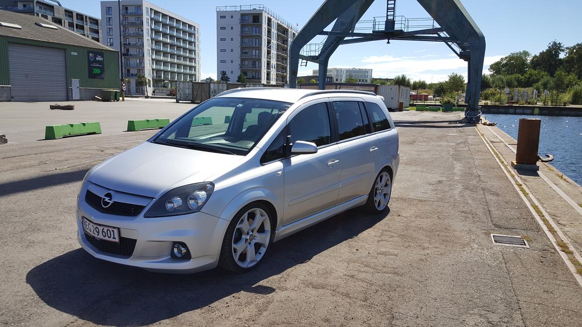 Opel zafira b opc