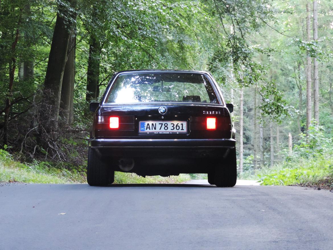 BMW E30 318i billede 5