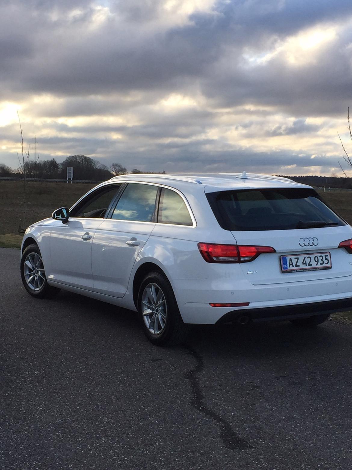 Audi Audi A4 avant 2.0 150 TDI B9 “solgt” billede 5