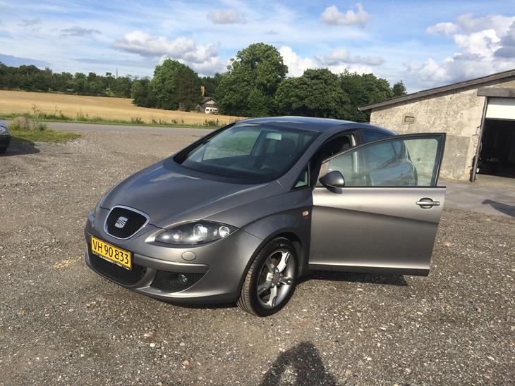 {{currentPhoto.altText}} billede {{currentPhoto.number}}