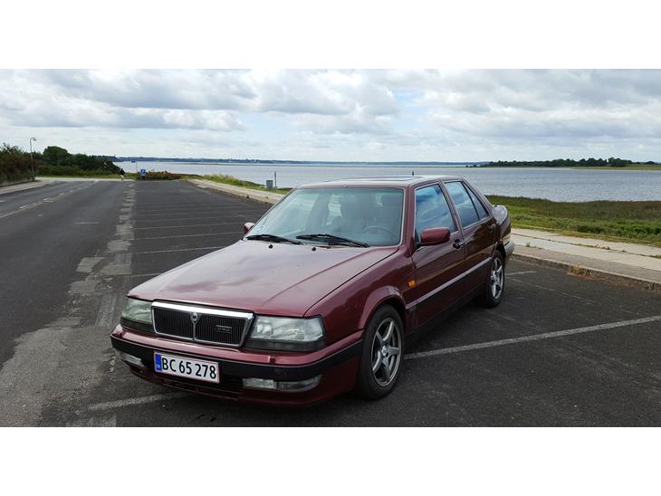 {{currentPhoto.altText}} billede {{currentPhoto.number}}