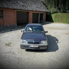 Opel Ascona c 2,0 i