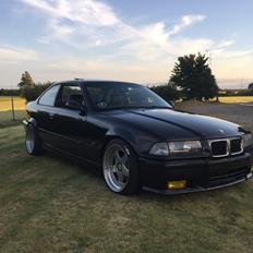 BMW E36 328i Coupe