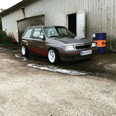 Opel corsa 1.4i sport