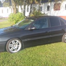 Opel omega mv6