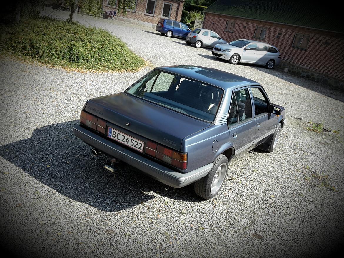 Opel Ascona c 2,0 i billede 5