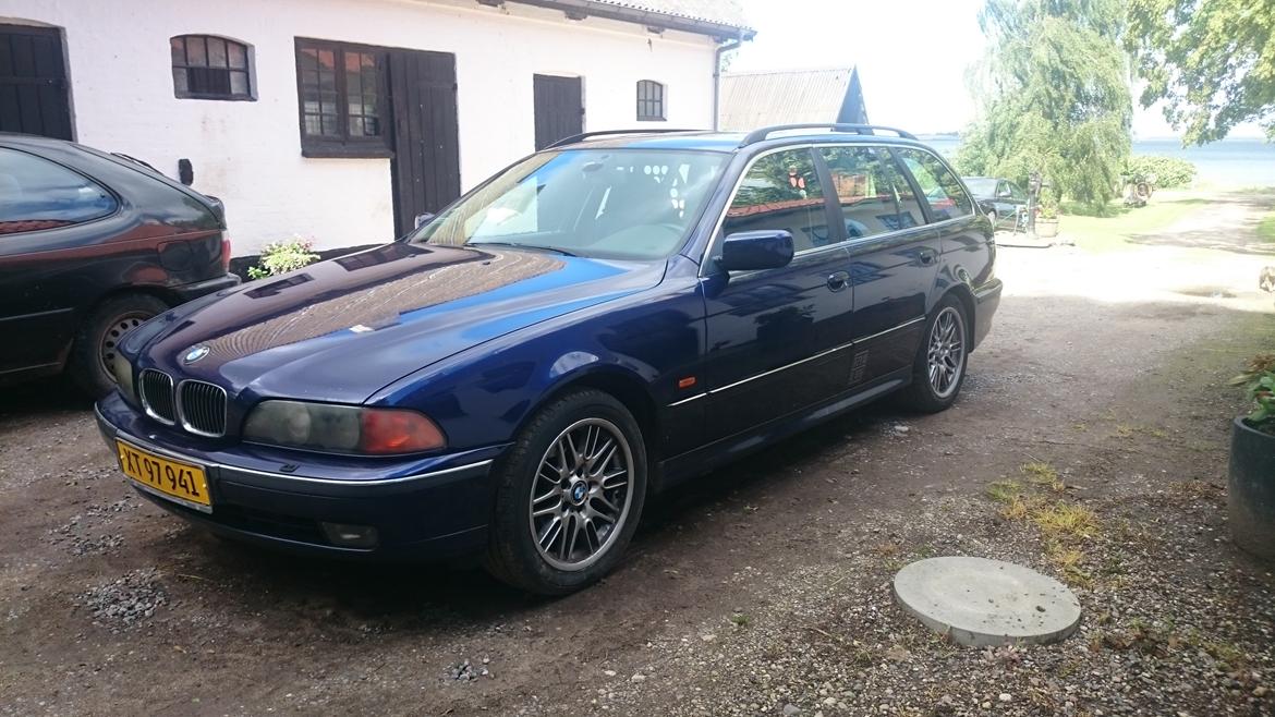 BMW E39 540 i, aut billede 1