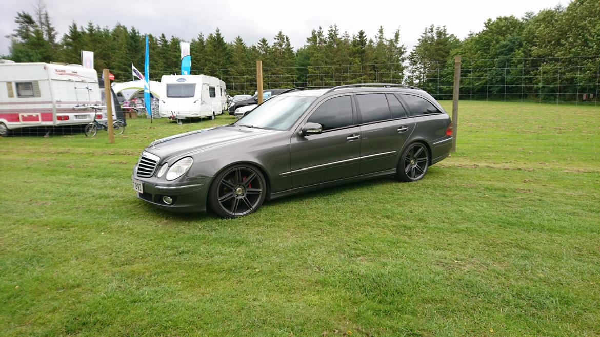 Mercedes Benz E 220 cdi billede 1